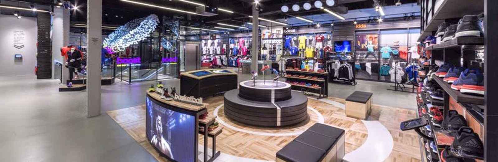 Adidas Store Internal - Mace Group 