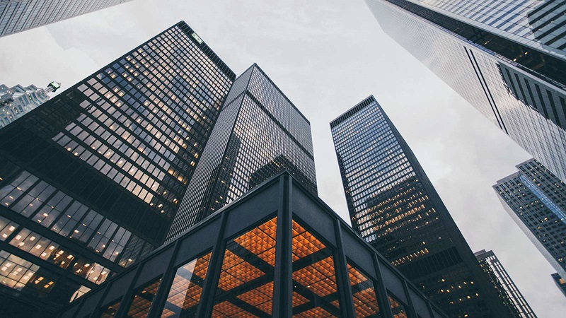 Modern Glass Skyscraper - Mace 