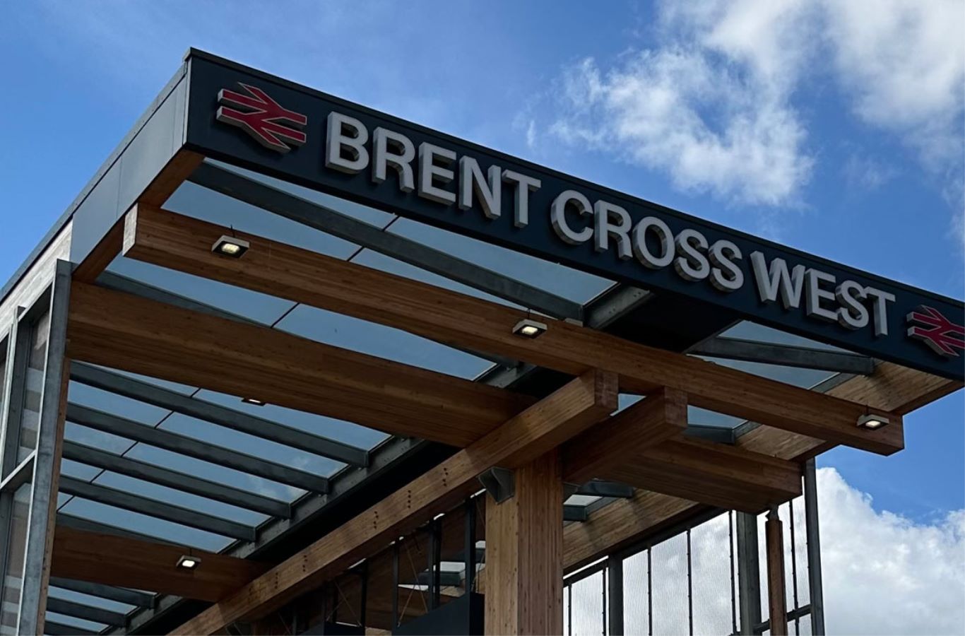 Brent Cross West - Easternentrancesignage