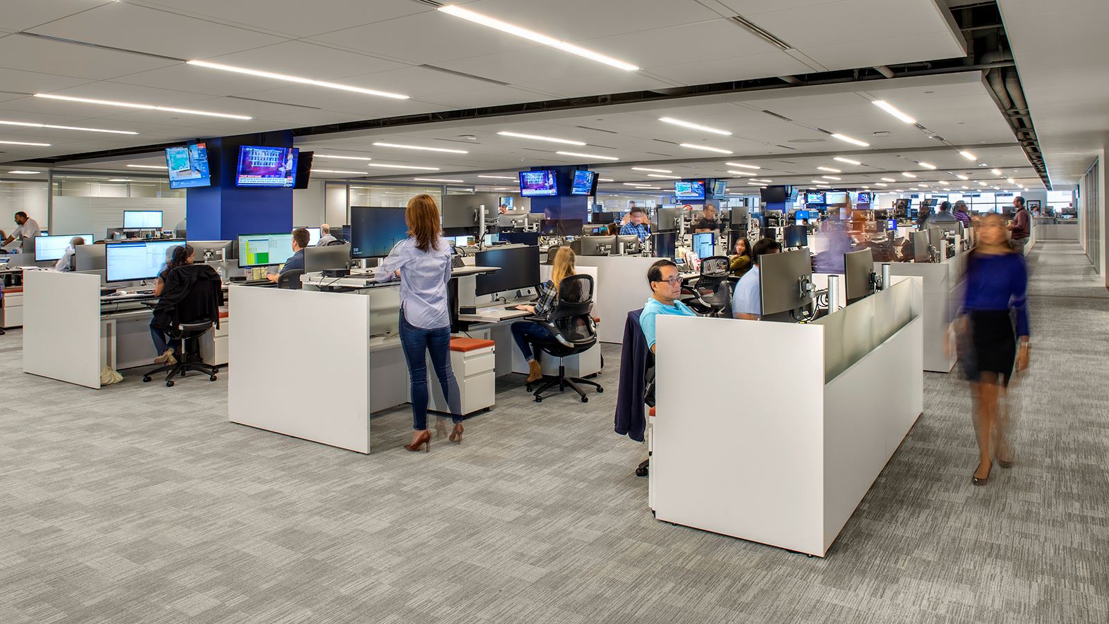 EDF Houston Building Interior Desk Area - Mace Group