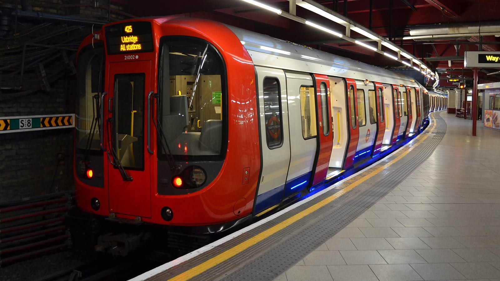 London Underground, Metropolitan Line Tube - Mace Group
