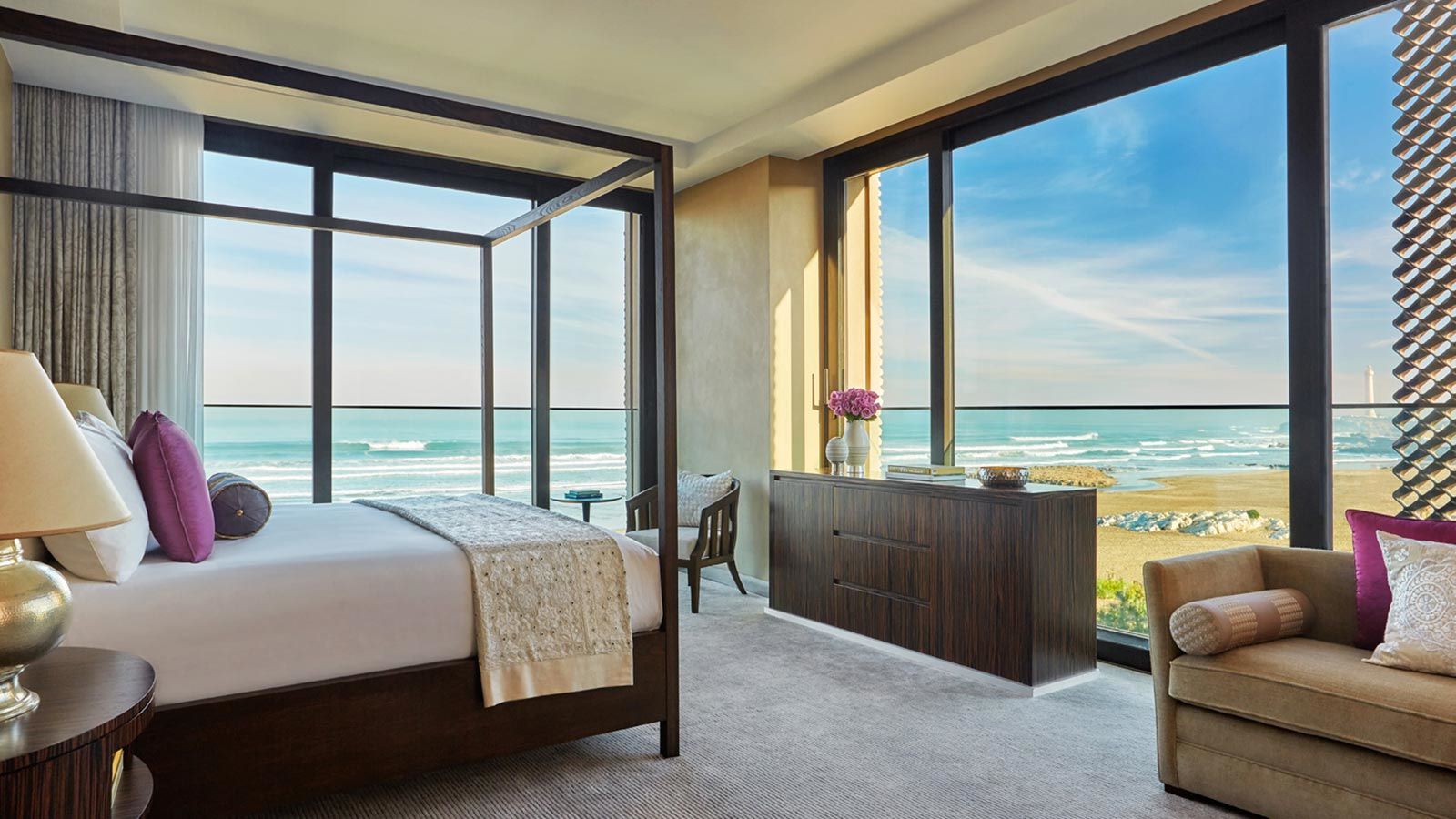 Four Seasons Hotel, Luxury Sea View Room - Mace Group