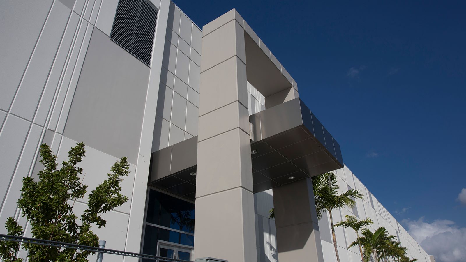 Telemundo Collaborative Campus Building in Miami - Mace Group